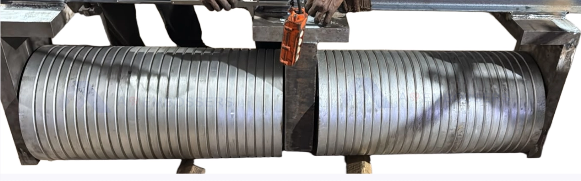 Grooved sink roll for continuous hot-dip galvanizing line | Sinker roller Unit | Sinker roller unit from left top view | Grooved Sink Roll for Continuous Hot-Dip Galvanizing Line | Grooved Sink Roller